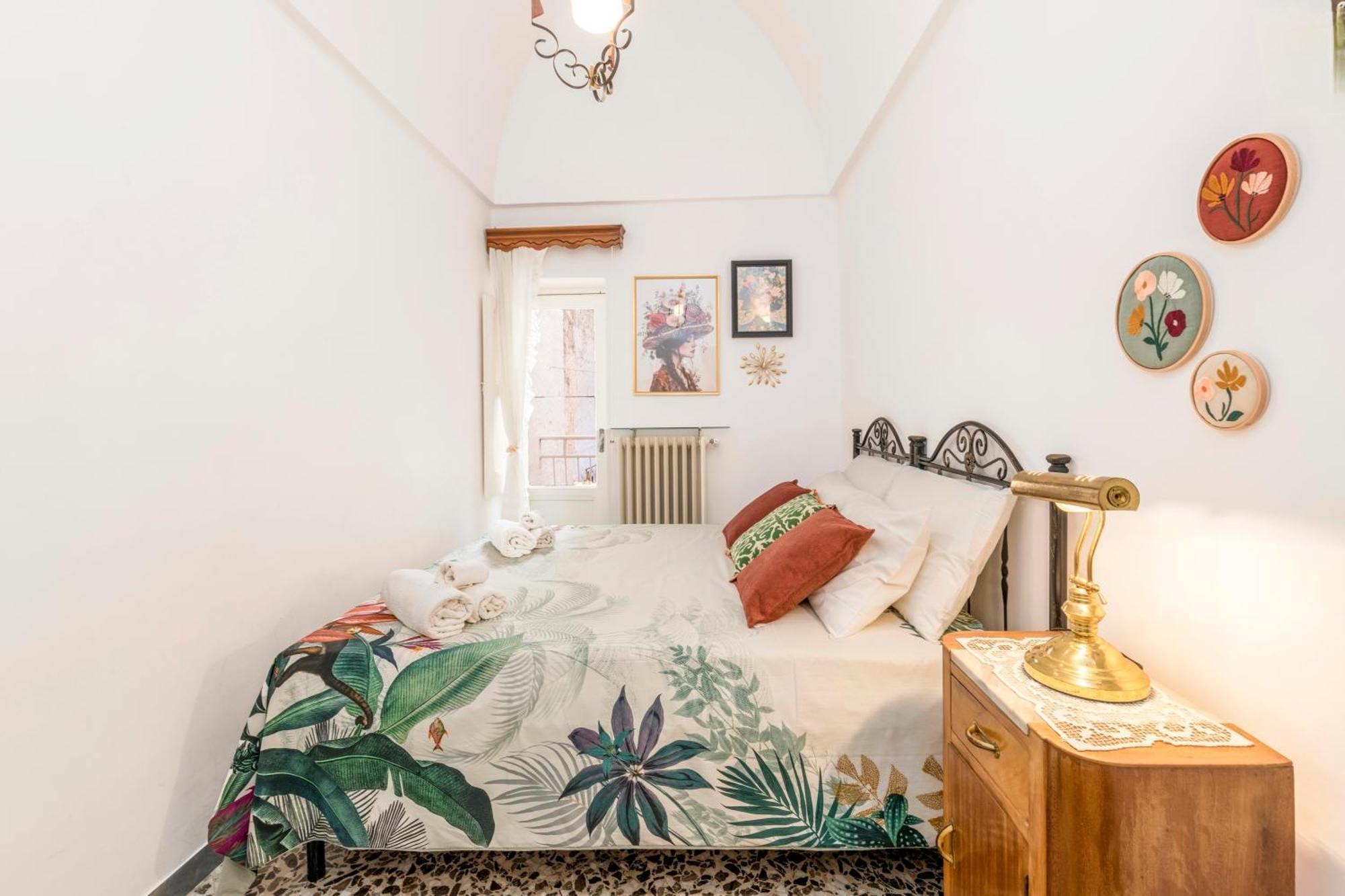 Nonna Nella Casa In Centro Apartment Остуни Екстериор снимка
